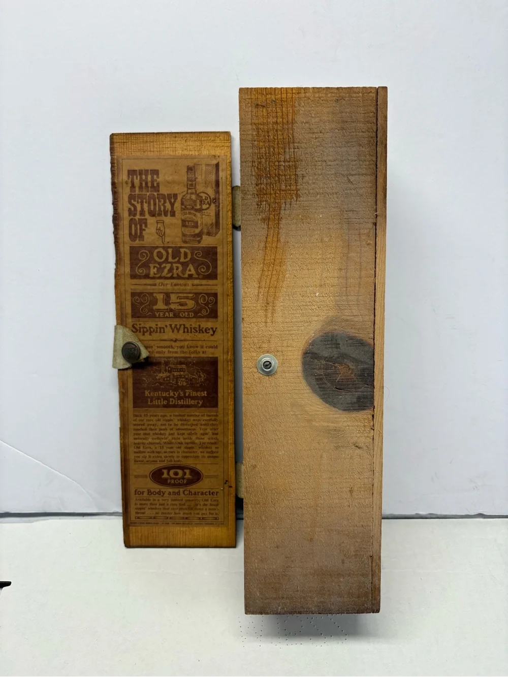OLD EZRA 15 Year Old Sippin' Whiskey - EMPTY Wood Box With Leather Hinges © 1976